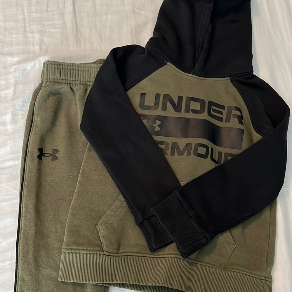 Boys Under Armour Hoodie and joggers